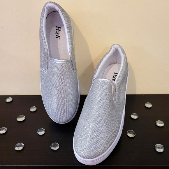 H2K White Glitter Slip-on Tennis Shoes - Picture 2 of 4